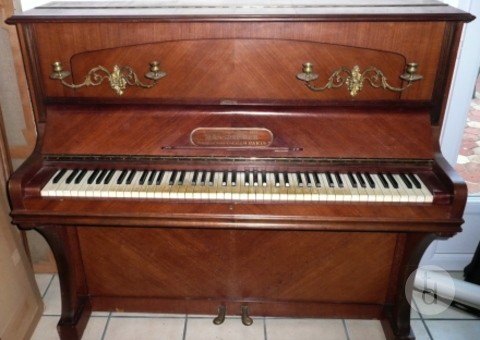 Donne piano droit à Brie-Comte-Robert ( Seine-et-Marne / Île-de-France ) – Instruments de musique – IN771602172666